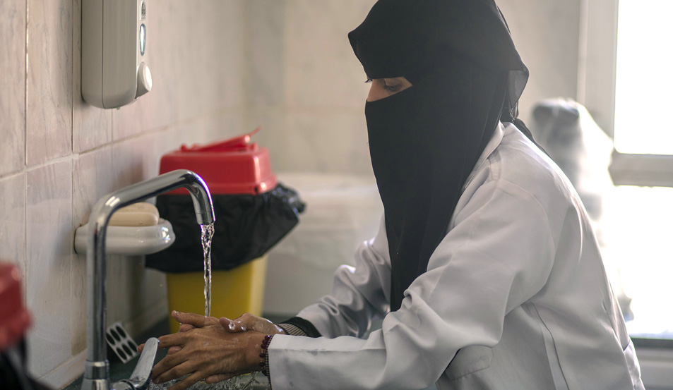 WHO Yemen: ensuring access to clean water in health facilities
