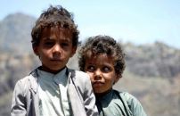 طفلان من اليمن