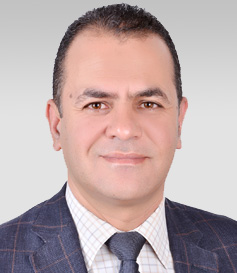 الدكتور عوض مطرية هو مدير التغطية الصحية الشاملة/ النظم الصحية  