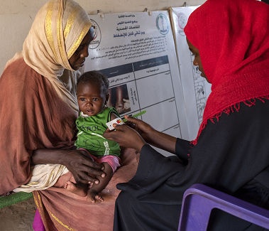 measuring-arm-circumference