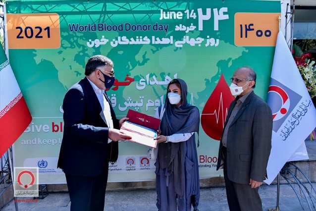 Dedicated blood donor receives award from WHO Representative Dr Syed Jaffar Hussain