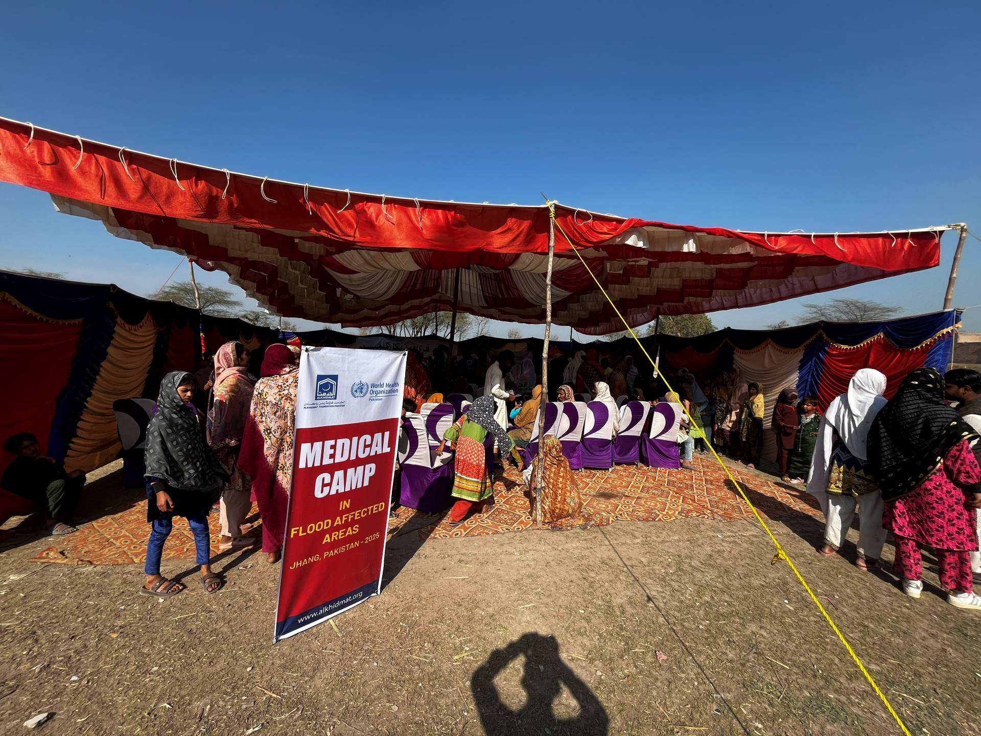 Medical camp supported by WHO for people affected by the 2025 floods in Punjab, Pakistan. Photo credit: WHO Pakistan