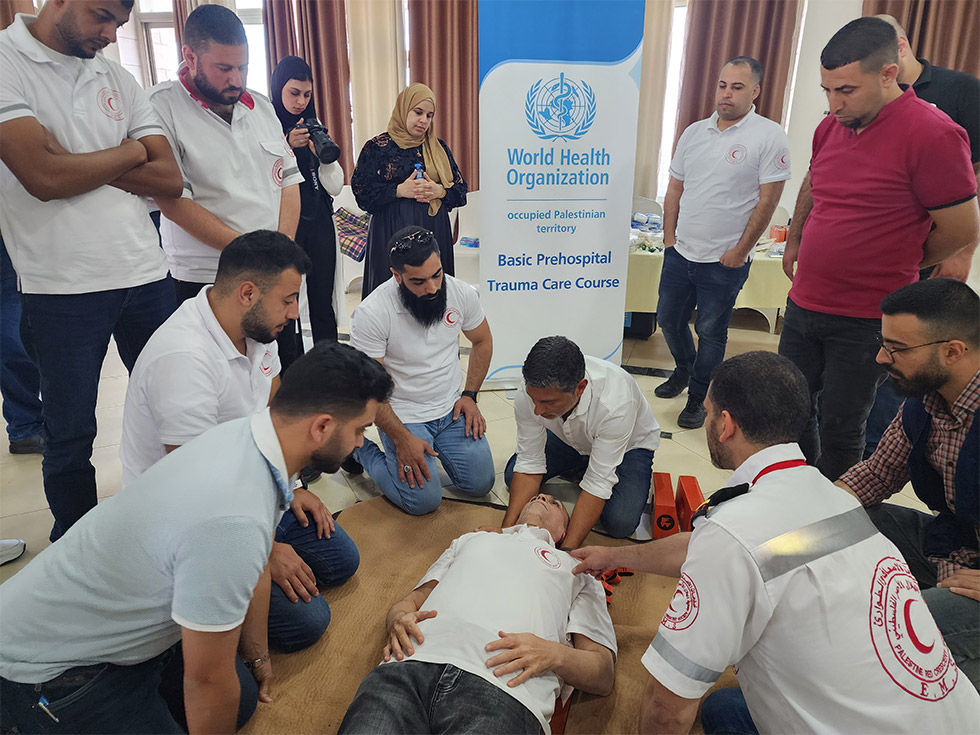WHO trains paramedics from the West Bank and East Jerusalem in basic pre-hospital trauma care