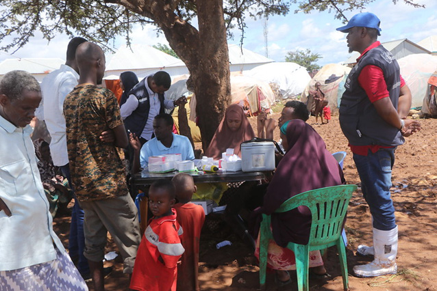 WHO–CERF support helped Somalia’s Federal Ministry of Health to set up outreach camps for flood-affected communities across Jubaland and Hirshabelle states. Photo credit: WHO Somalia/A. Mustaf