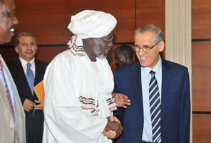 The Vice President of Sudan talks to Dr Ala Alwan, WHO Regional Director for the Eastern Mediterranean about the launch of Sudan's maternal and child health acceleration plan