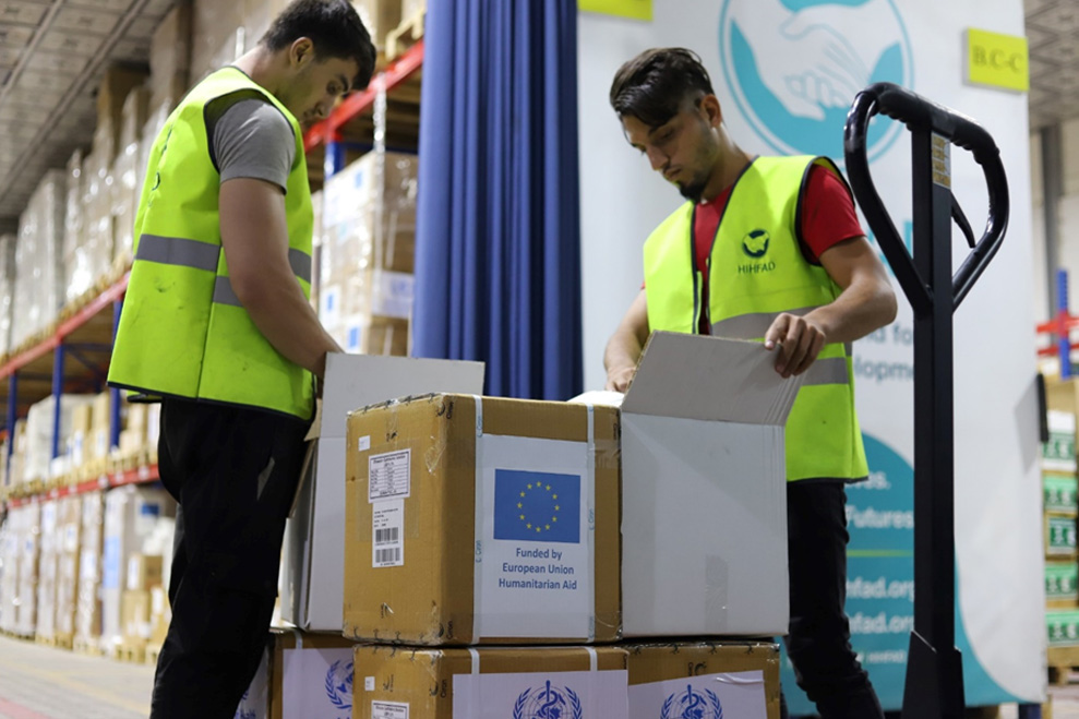 Health partner staff prepare EU-funded medical consignments at WHO’s warehouse in Sarmada ensuring medicines and supplies reach facilities on time. Photo credit: WHO
