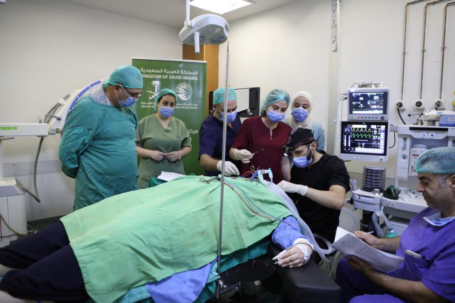 Anesthesia machine provided by WHO at Latakia National Hospital, being used during surgery. Photo credit: WHO