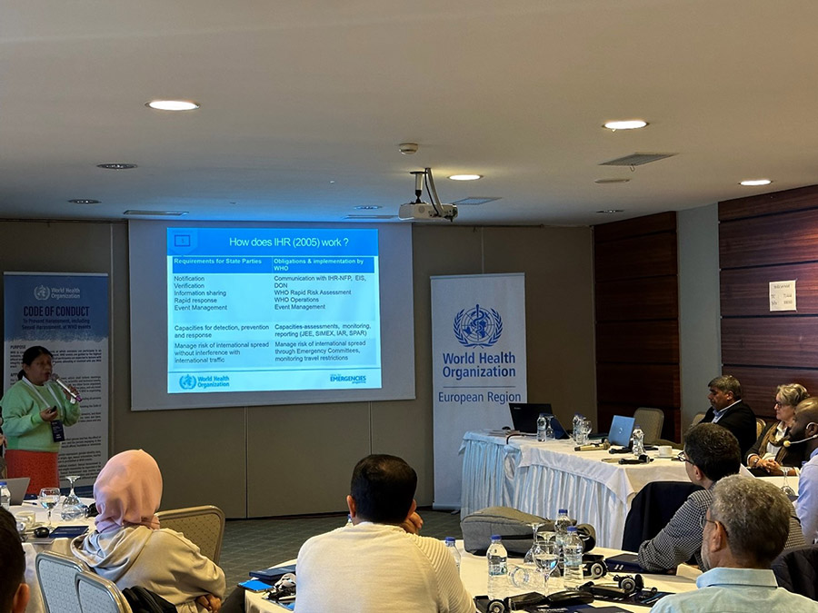 Training on risk assessment and outbreak investigations.  Photo credit: WHO/WHO Gaziantep Field Presence Office